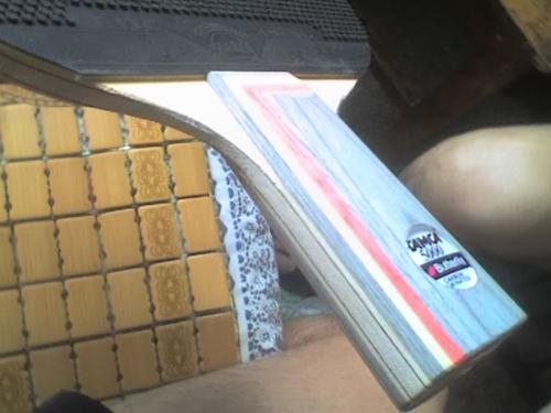 找專家鑒定蝴蝶球拍的真假