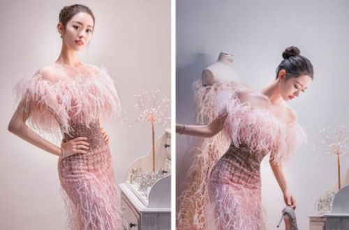 26歲吉娜素顏現(xiàn)身被拍 穿透視上衣皮膚白凈,一雙美腿又細(xì)又直